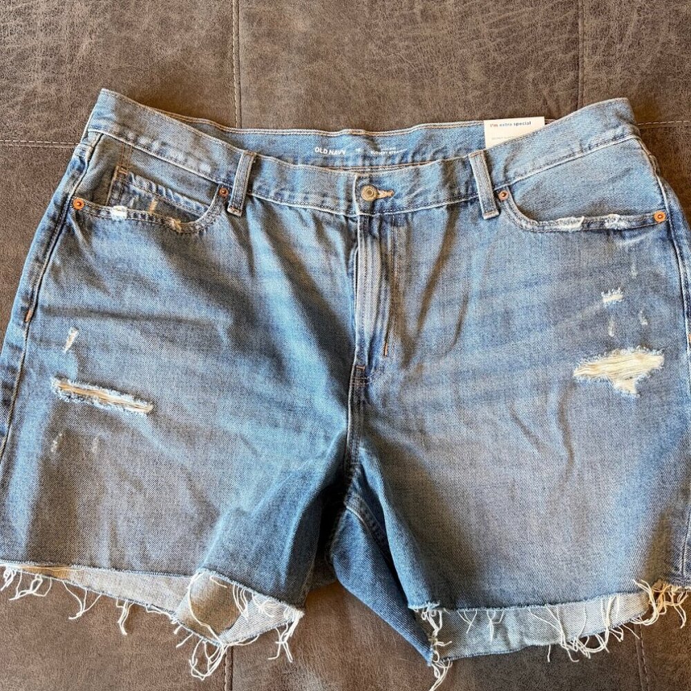 High-Rise Slouchy Straight Short